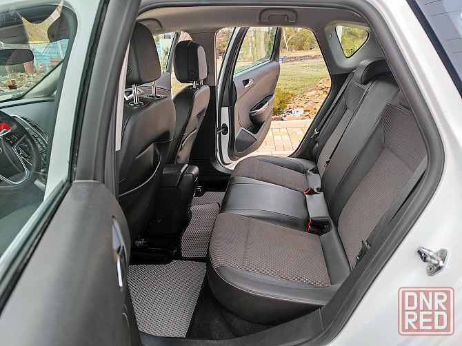 2012 Opel Astra J 1.6 автомат Донецк - изображение 7