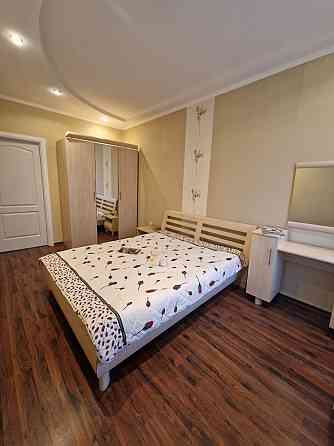 Собственник. Продам 2 к.кв., сталинка, евроремонт, Оперный театр Донецк