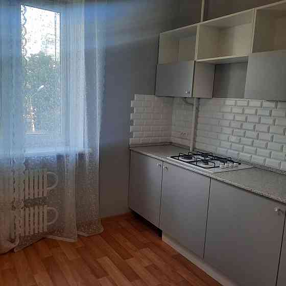м-н Широкий, ул. Шутова, 3к. кв-ра, чешка, холл, отличная, 4/9 Донецк