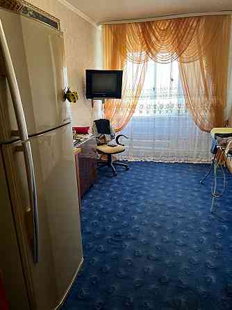 Продам трехкомнатную квартиру Шахтерск