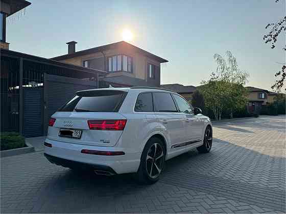 AUDI Q7 дилерская 1 хозяин Донецк