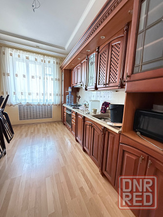 Продам двухэтажный дом в Центре Червоногвардейского района г. Макеевки( ориентир магазин 5 угол Макеевка - изображение 2