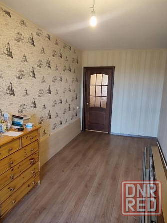 Продаётся трёхкомнатная квартира в Ленинском районе, ул.Куприна, дк им. 21 съезда Донецк - изображение 1