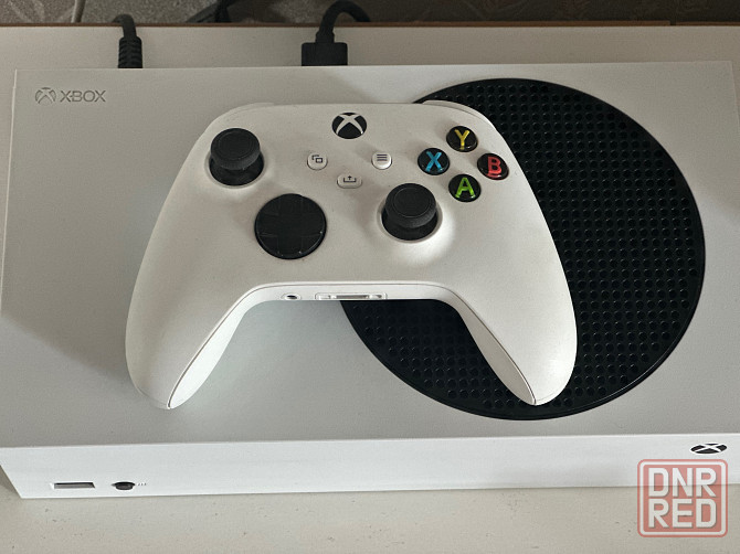 Игровая приставка microsoft xbox series s 512 гб Донецк - изображение 2