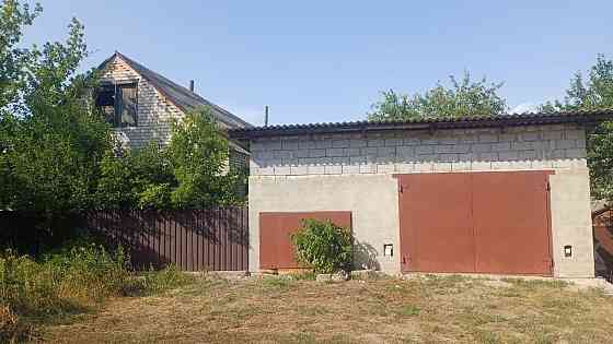 Срочно продаётся дом в поселке городского типа Корсунь пригород Енакиево не агентство. Енакиево