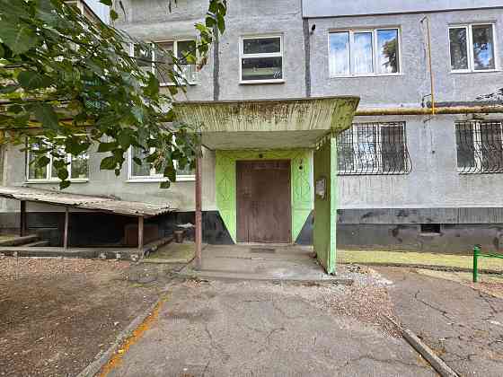 2-к. квартира 42 м² по адресу - г. Ясиноватая, мкр. Зорька, 1/5 эт. Ясиноватая