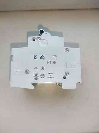 Продам автоматический выключатель ABB SH203-C6, 3p, 6A, 6kA Донецк