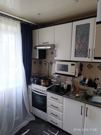 Продажа 4-х комнатной квартиры в г. Макеевка, Даки, кв-л Шахтёрский (ориентир «Вектор») Макеевка