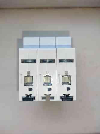 Продам автоматический выключатель Moeller PL6-C20/3, 3p, 20A, 6kA Донецк