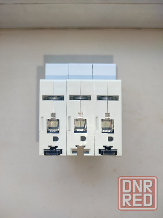 Продам автоматический выключатель Eaton PL6-C32/3, 3p, 32A, 6kA Донецк - изображение 3