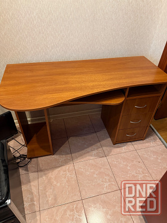 Продам компьютерный стол Донецк - изображение 1