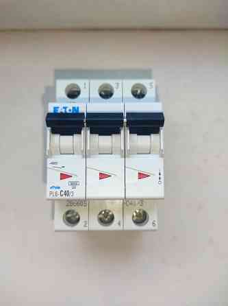 Продам автоматический выключатель Eaton PL6-C40/3, 3p, 40A, 6kA Донецк