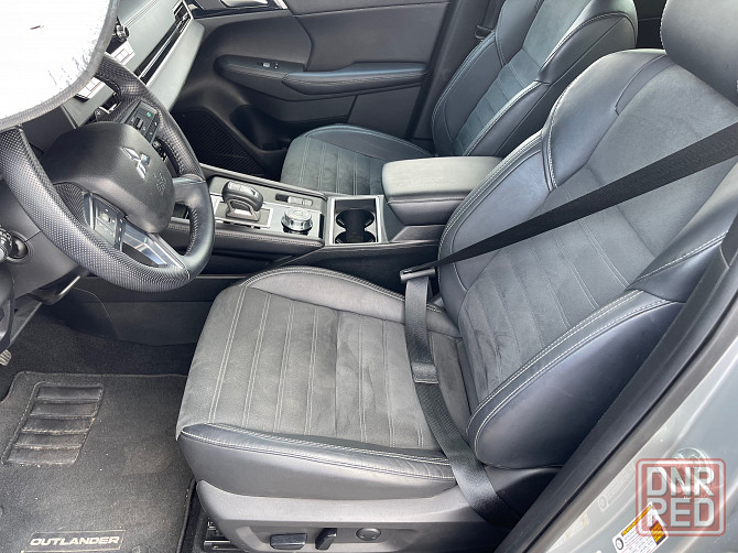 Mitsubishi Outlander 7 мест полная комплектация 2022 год полный привод 2.5 бензин 14 тыс км пробег Донецк - изображение 7