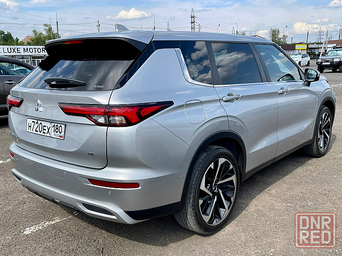 Mitsubishi Outlander 7 мест полная комплектация 2022 год полный привод 2.5 бензин 14 тыс км пробег Донецк - изображение 2