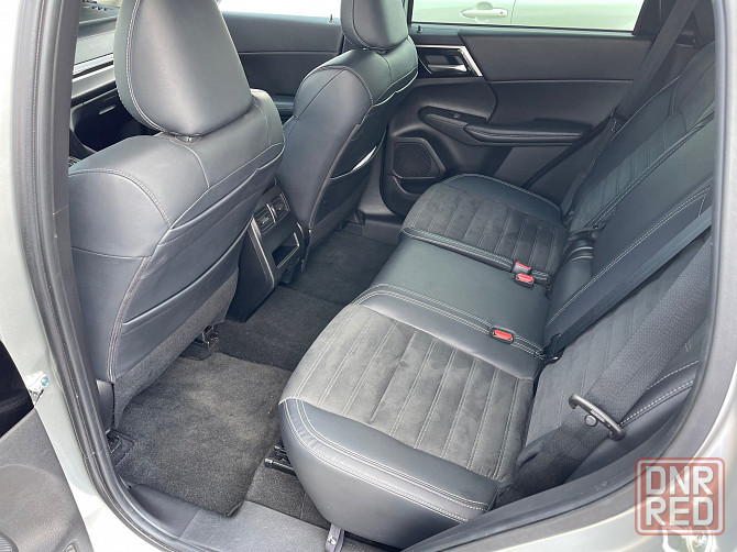 Mitsubishi Outlander 7 мест полная комплектация 2022 год полный привод 2.5 бензин 14 тыс км пробег Донецк - изображение 6