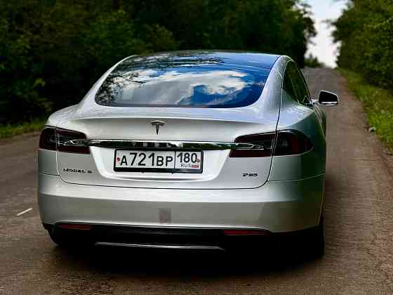 Tesla Model S P85 Донецк