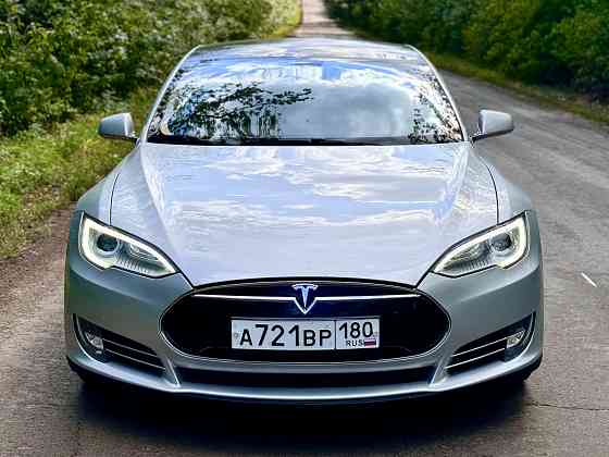 Tesla Model S P85 Донецк