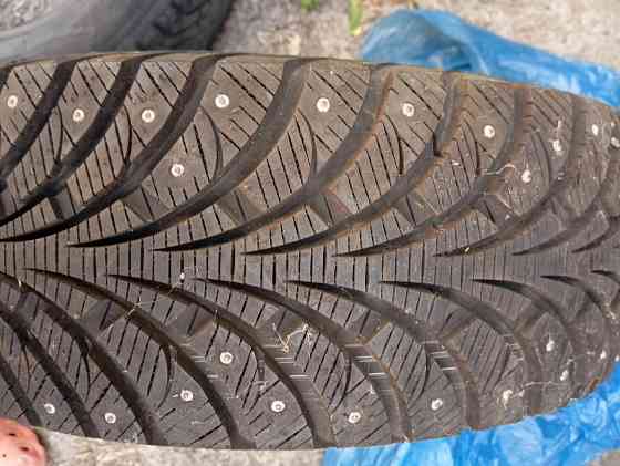 Новая шина шипованная 215/65 R16 Донецк