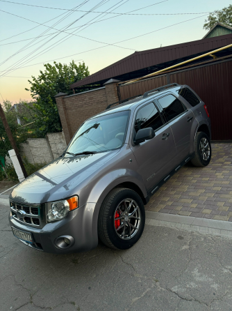Ford Escape гибрид Макеевка