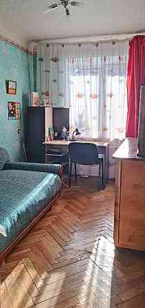 срочно продаётся 4-комнатная квартира (62 м²) в центре Енакиево Енакиево