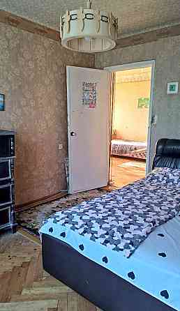 срочно продаётся 4-комнатная квартира (62 м²) в центре Енакиево Енакиево