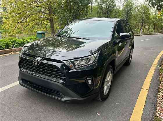 Продается автомобиль Toyota Rav4 Донецк