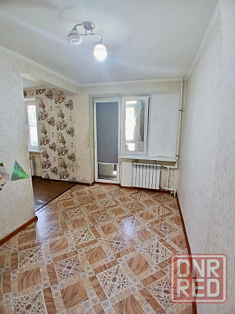 Продаётся 2 комнатная квартира гостинного типа в Ильичевском районе по пр. Металлургов Мариуполь - изображение 1