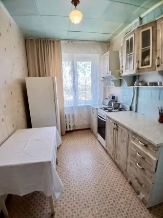 Продаётся 2 к квартира в Левобережном районе по ул Февральской (ориентир - Вечерний рынок) Мариуполь