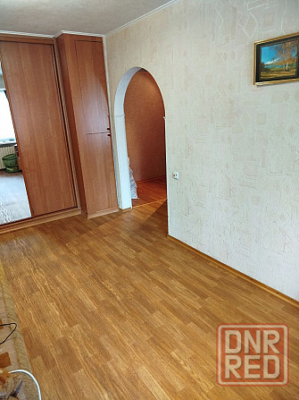 Продам 1 ком. кв. с ремонтом на пр. Ильича, 3/5 Донецк - изображение 2