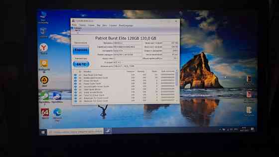 Продам ноутбук Sony VAIO VPC-CW1S1R . 14" в отличном состоянии . Донецк