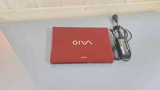 Продам ноутбук Sony VAIO VPC-CW1S1R . 14" в отличном состоянии . Донецк