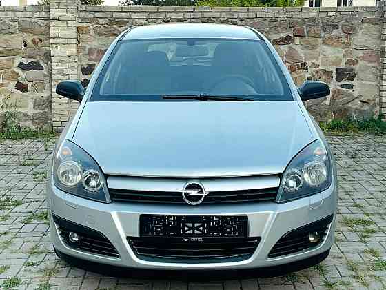 Opel Asrta универсал бензин 1.6 Донецк