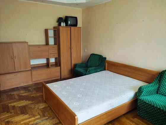Продам квартиру в центре, дом кирпичный, Ворошиловский район, улица Розы Люксембург Донецк