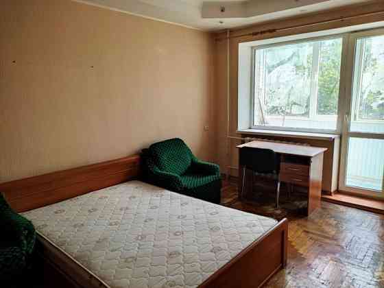 Продам квартиру в центре, дом кирпичный, Ворошиловский район, улица Розы Люксембург Донецк