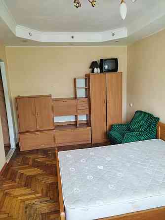 Продам квартиру в центре, дом кирпичный, Ворошиловский район, улица Розы Люксембург Донецк