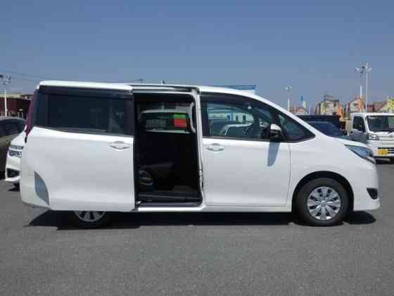 Toyota Noah 2.0 CVT, 2021 Донецк