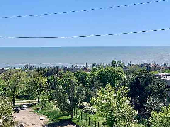 Продается 3 комнатная квартира в шаговой доступности от моря Мариуполь