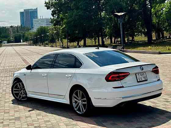 Продам Volkswagen Passat R-line 2017 года Донецк
