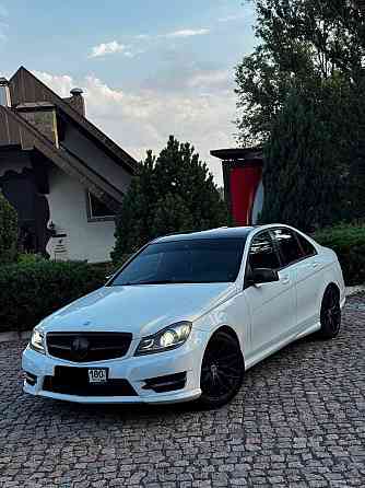 Продам Mercedes Benz C-Class 2013 года выпуска Донецк