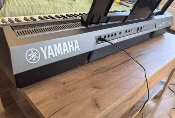 YAMAHA psr S 770 Снежное