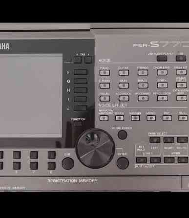 YAMAHA psr S 770 Снежное
