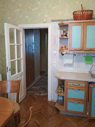 Продам 4х-ком.квартиру сталинка Ворошиловский р-н Банана Донецк