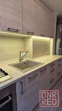 3х комнатную квартиру (66 м²) с хорошим ремонтом, мебелью, техникой Донецк - изображение 3