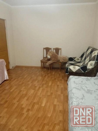 Продаю 1-комнатную квартиру в Петровском районе, ул. Ревякина Донецк - изображение 2
