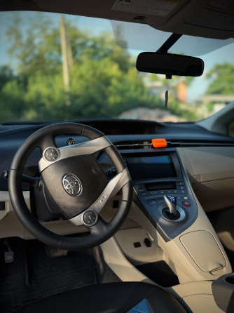 Продам Toyota Prius Донецк