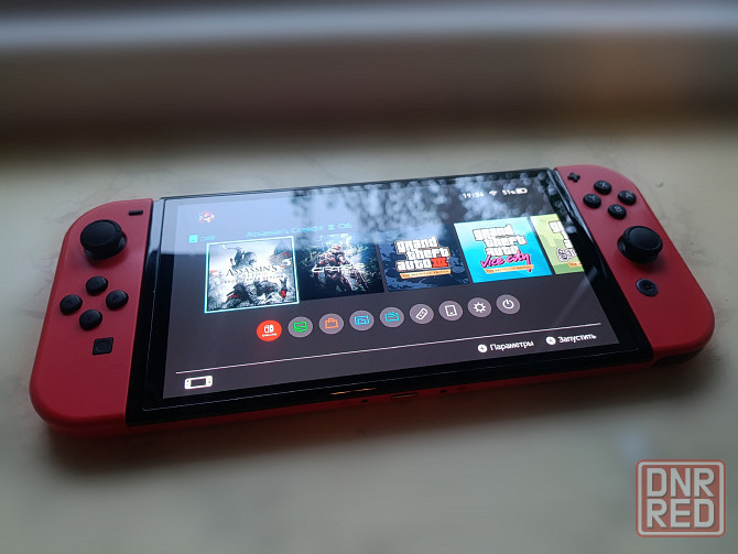Nintendo Switch OLED Mario Red Edition + 8 игр! Отличное состояние Макеевка - изображение 3