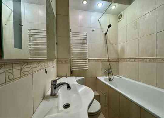 Сдается однокомнатная квартира . Район: Кировский Донецк