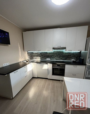 Сдается двухкомнатная квартира 66.0 м² этаж 10, город Донецк, Ворошиловский район Донецк - изображение 1