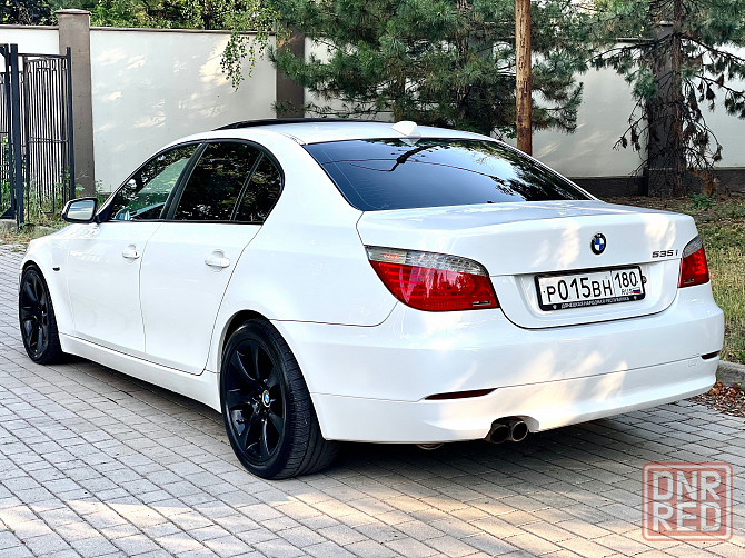 Е60 306 сил в стоке задний привод 535i 1 владелец Донецк - изображение 3