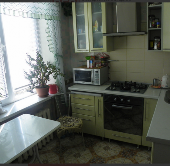 продажа центр, 2к. университетская Донецк